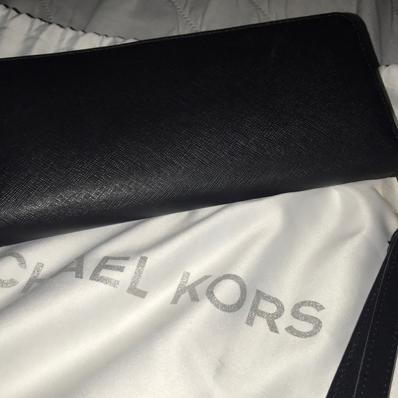 Michael Kors  Jet Wallet new condition - Picture 4 of 4